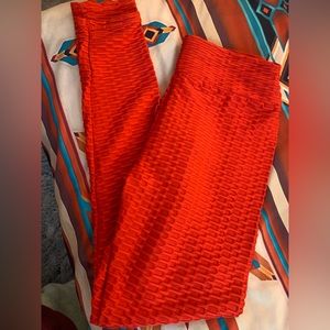 TikTok but scrunch leggings